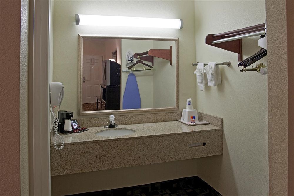 Americas Best Value Inn Byhalia Værelse billede